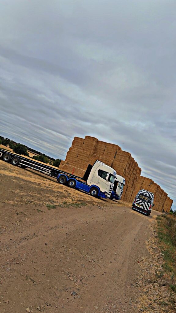 BCVS responding to callout for a HGV and Hay Trailer